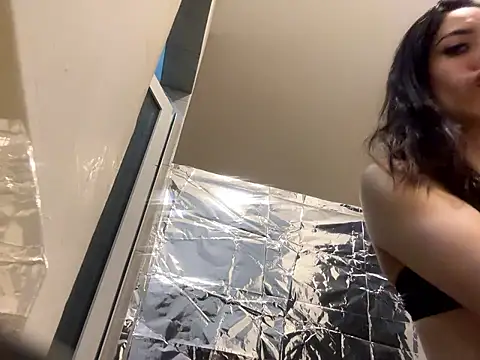 Snapshot of MamiSoft420 chatting on March 3, 2026, 7:03 am MamiSoft420 online show from March 3, 2026, 7:03 am