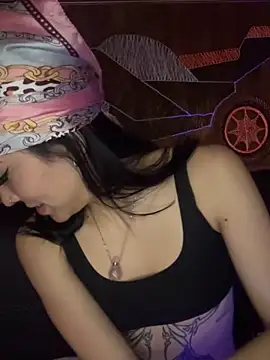 Snapshot of MamiSoft420 chatting on March 5, 2026, 1:23 am MamiSoft420 online show from March 5, 2026, 1:23 am