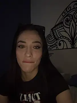 Snapshot of MamiSoft420 chatting on March 9, 2026, 12:42 pm MamiSoft420 online show from March 9, 2026, 12:42 pm