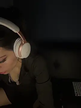 Snapshot of MamiSoft420 chatting on March 15, 2026, 1:39 pm MamiSoft420 online show from March 15, 2026, 1:39 pm