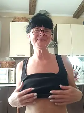 AliceSwan57 online show from June 23, 2026, 6:33 am