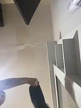 JuliaaVega online show from March 21, 2026, 12:10 pm