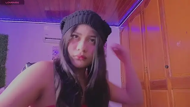 BadKittyy online show from June 17, 2026, 9:49 pm