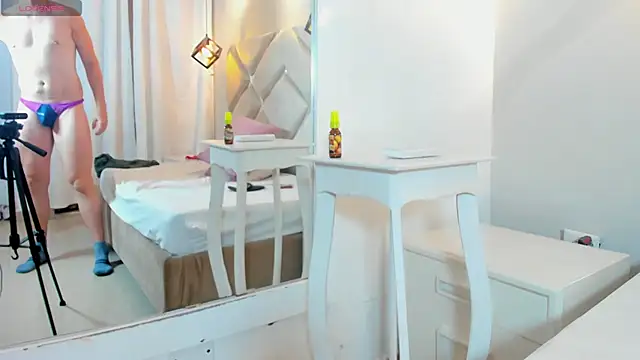 Snapshot of Angel_Sanzz chatting on February 17, 2026, 1:07 pm Angel Sanzz online show from February 17, 2026, 1:07 pm