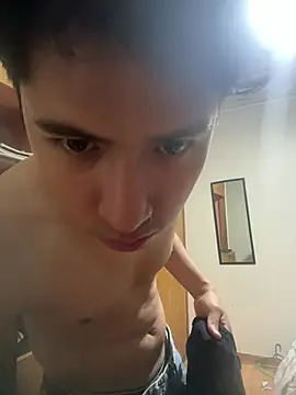 Jleonardolr online show from January 19, 2026, 1:31 am