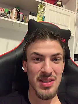 Snapshot of cengizbora chatting on February 3, 2026, 8:47 pm cengizbora online show from February 3, 2026, 8:47 pm