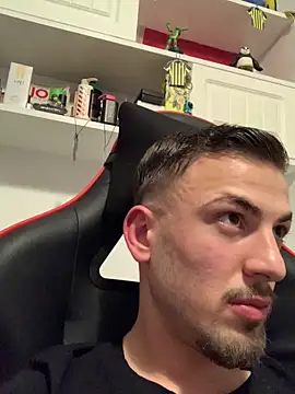 Snapshot of cengizbora chatting on February 6, 2026, 10:02 pm cengizbora online show from February 6, 2026, 10:02 pm