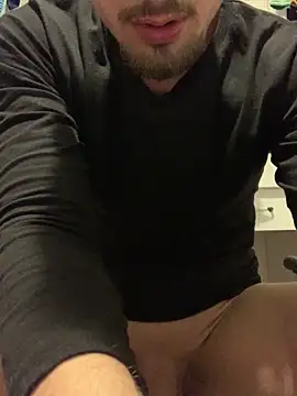 Snapshot of cengizbora chatting on February 11, 2026, 10:26 pm cengizbora online show from February 11, 2026, 10:26 pm