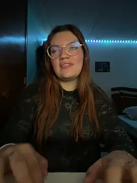 Snapshot of Vixroy7 chatting on February 27, 2026, 1:05 am Vixroy7 online show from February 27, 2026, 1:05 am