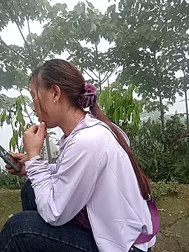 cutebobi online show from April 20, 2026, 2:03 am