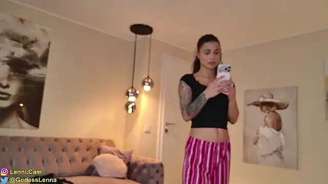 Lenna Godess online show from April 21, 2026, 6:41 am