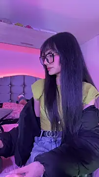  Lucycherry online show from February 17, 2026, 4:53 am