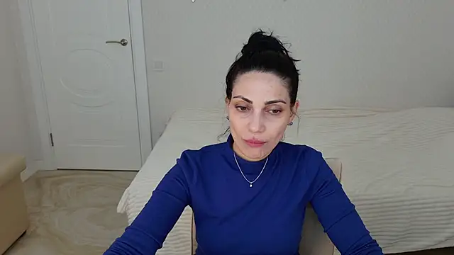 LovelyBeatrice online show from March 5, 2026, 6:31 am