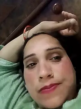 Snapshot of Cute-karisma1234 chatting on January 19, 2026, 4:00 pm Cute-karisma1234 online show from January 19, 2026, 4:00 pm