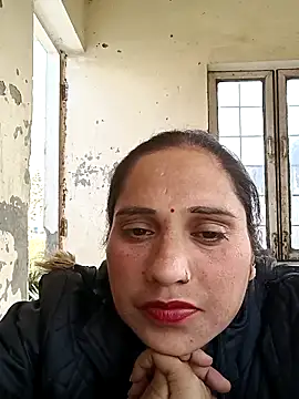 Snapshot of Cute-karisma1234 chatting on February 4, 2026, 9:26 am Cute-karisma1234 online show from February 4, 2026, 9:26 am