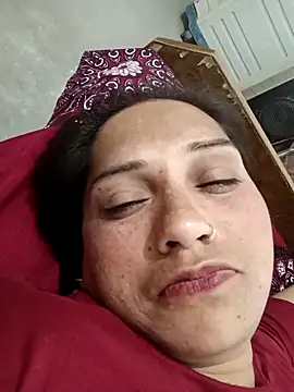 Snapshot of Cute-karisma1234 chatting on February 24, 2026, 6:17 pm Cute-karisma1234 online show from February 24, 2026, 6:17 pm