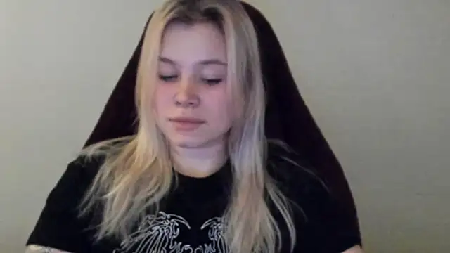 Snapshot of Lulu_Di chatting on February 8, 2026, 12:58 am Lulu Di online show from February 8, 2026, 12:58 am