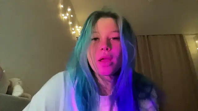 Snapshot of Lulu_Di chatting on April 25, 2026, 8:17 pm Lulu Di online show from April 25, 2026, 8:17 pm