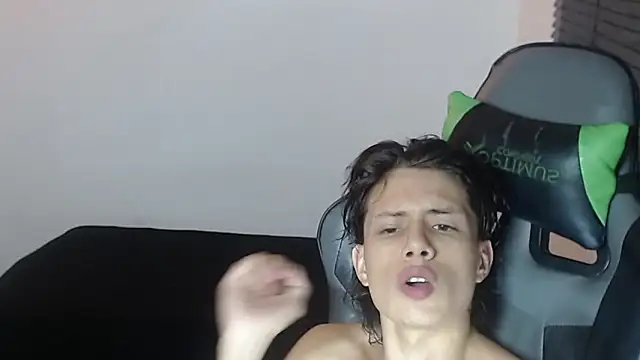 Snapshot of Didi_hard chatting on February 8, 2026, 3:21 am Didi hard online show from February 8, 2026, 3:21 am