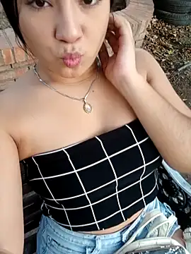 Snapshot of Ailen-cute chatting on February 6, 2026, 9:51 pm Ailen-cute online show from February 6, 2026, 9:51 pm