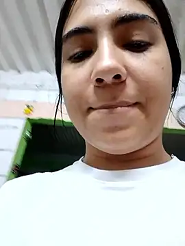 Snapshot of Ailen-cute chatting on February 13, 2026, 4:30 am Ailen-cute online show from February 13, 2026, 4:30 am