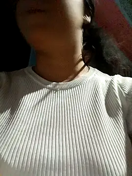 Snapshot of Ailen-cute chatting on February 19, 2026, 6:31 am Ailen-cute online show from February 19, 2026, 6:31 am