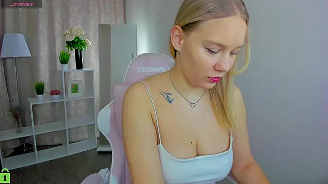 Snapshot of Vanessa_Harr1s chatting on February 21, 2026, 2:01 am Vanessa Harr1s online show from February 21, 2026, 2:01 am