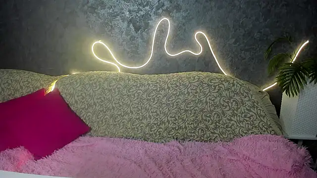 Snapshot of Dream_Olivia chatting on May 20, 2026, 2:51 am Dream Olivia online show from May 20, 2026, 2:51 am