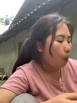 patry33 online show from April 15, 2026, 11:06 am