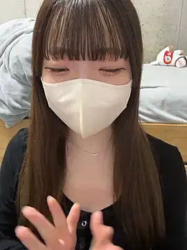 Hazuki 45 online show from April 14, 2026, 5:57 am