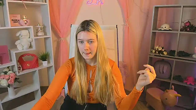 CelestineMauriac online show from April 7, 2026, 4:18 pm