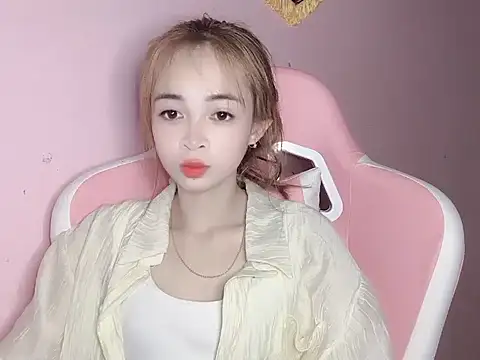 Emily031 online show from February 28, 2026, 5:03 pm