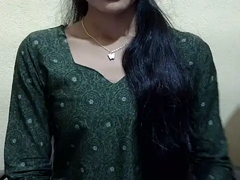 Snapshot of Khushi_v chatting on February 13, 2026, 3:08 pm Khushi v online show from February 13, 2026, 3:08 pm