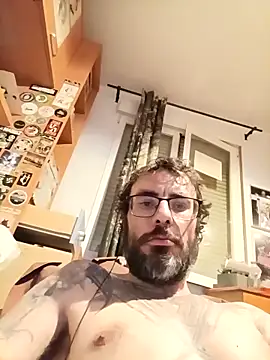 Snapshot of MrFumao chatting on April 29, 2026, 2:04 am MrFumao online show from April 29, 2026, 2:04 am