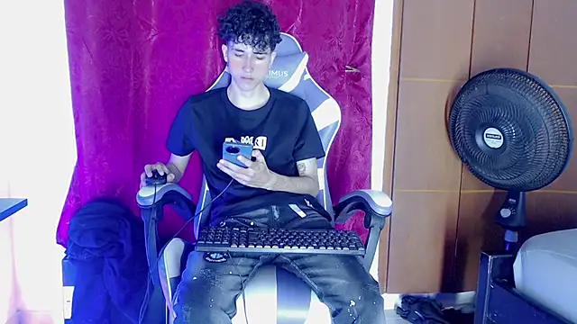 Johnny cagee  online show from February 16, 2026, 11:23 pm