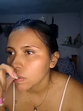 Daniela Cruz  online show from February 23, 2026, 9:23 pm