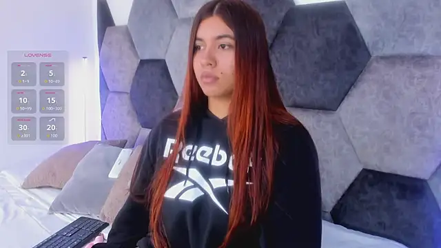 DulceJones online show from February 4, 2026, 8:47 pm