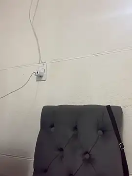 Snapshot of Jimena_luvv chatting on February 25, 2026, 2:43 am Jimena luvv online show from February 25, 2026, 2:43 am