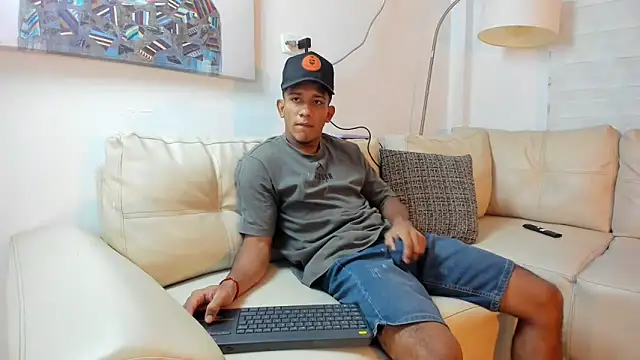 ricky spensar23cm  online show from March 21, 2026, 2:38 am