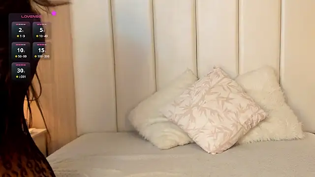 Snapshot of Leah_McCartney chatting on February 26, 2026, 12:26 pm Leah McCartney online show from February 26, 2026, 12:26 pm