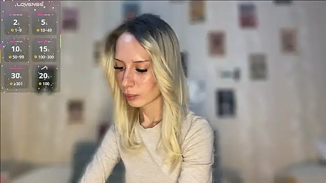 Snapshot of DellaCampbell chatting on February 12, 2026, 11:05 am DellaCampbell online show from February 12, 2026, 11:05 am