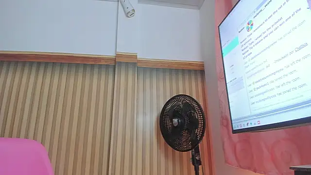 Melanie  Evans online show from April 15, 2026, 10:55 am