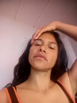 Snapshot of _aish_a chatting on February 25, 2026, 8:07 pm aish a online show from February 25, 2026, 8:07 pm