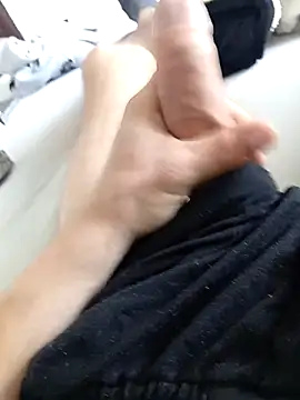 Snapshot of CarvingLeprosy chatting on February 8, 2026, 1:58 pm CarvingLeprosy online show from February 8, 2026, 1:58 pm