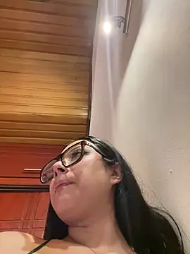 Snapshot of Violetta_pinkk1 chatting on February 18, 2026, 4:41 am Violetta pinkk1 online show from February 18, 2026, 4:41 am