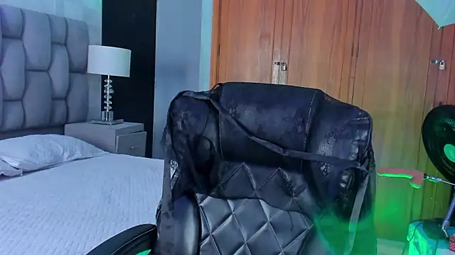 Snapshot of SweetDevil_7 chatting on February 2, 2026, 8:51 pm SweetDevil 7 online show from February 2, 2026, 8:51 pm