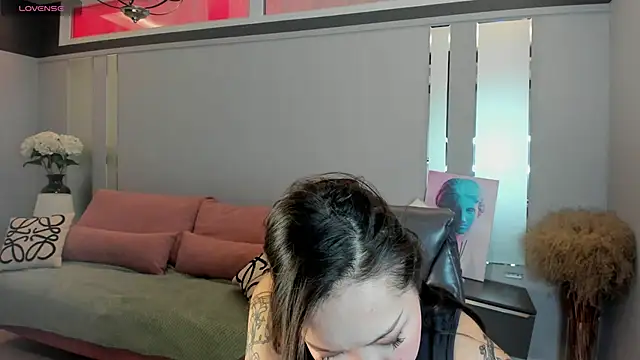 Snapshot of ElinaMotion chatting on February 1, 2026, 12:53 am ElinaMotion online show from February 1, 2026, 12:53 am