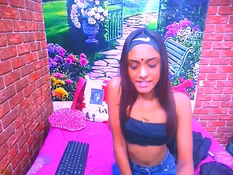 Snapshot of IndianPretty14u2Luv chatting on June 15, 2026, 5:09 am IndianPretty14u2Luv online show from June 15, 2026, 5:09 am