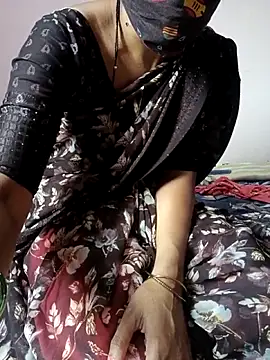 Snapshot of desicpl26 chatting on February 23, 2026, 6:11 am desicpl26 online show from February 23, 2026, 6:11 am