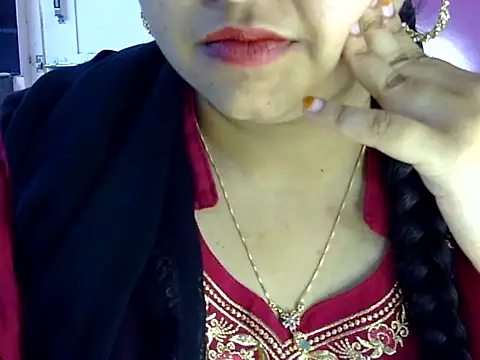 Snapshot of Cute_Aliyaa chatting on June 27, 2026, 11:04 am Cute Aliyaa online show from June 27, 2026, 11:04 am